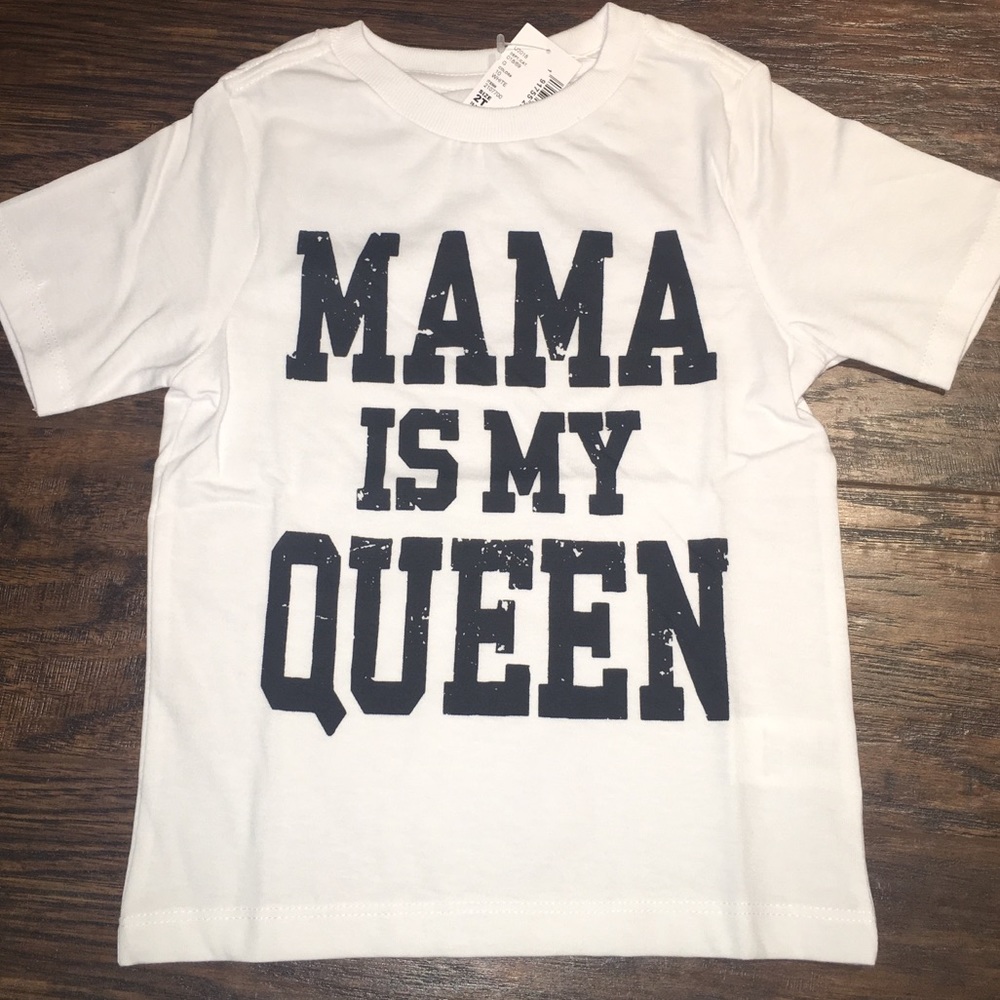 ⭐️MAMA IS MY QUEEN TEE